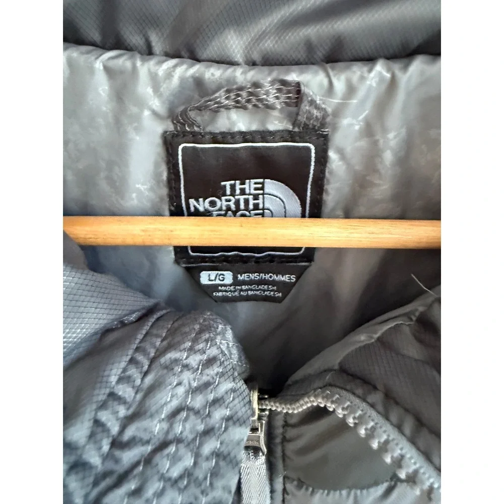The North Face Mens Grey Black Two Tone Quilted Puffer Jacket Size Large L/G